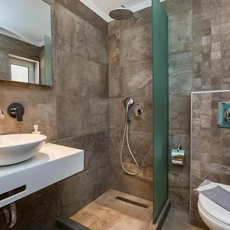 Akti Klisma Apartment