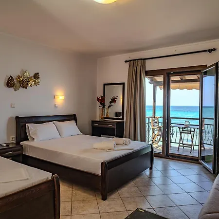 Apartment Paloudas Bay