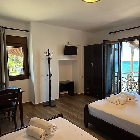 Paloudas Bay Apartment *