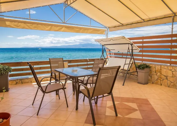 Akti Klisma Σκάλα Καλλιράχης